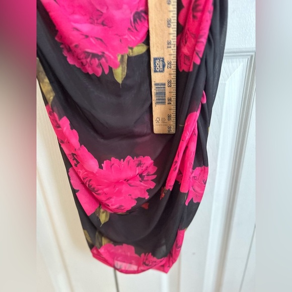 Mesh bodycon dress - Picture 6 of 9